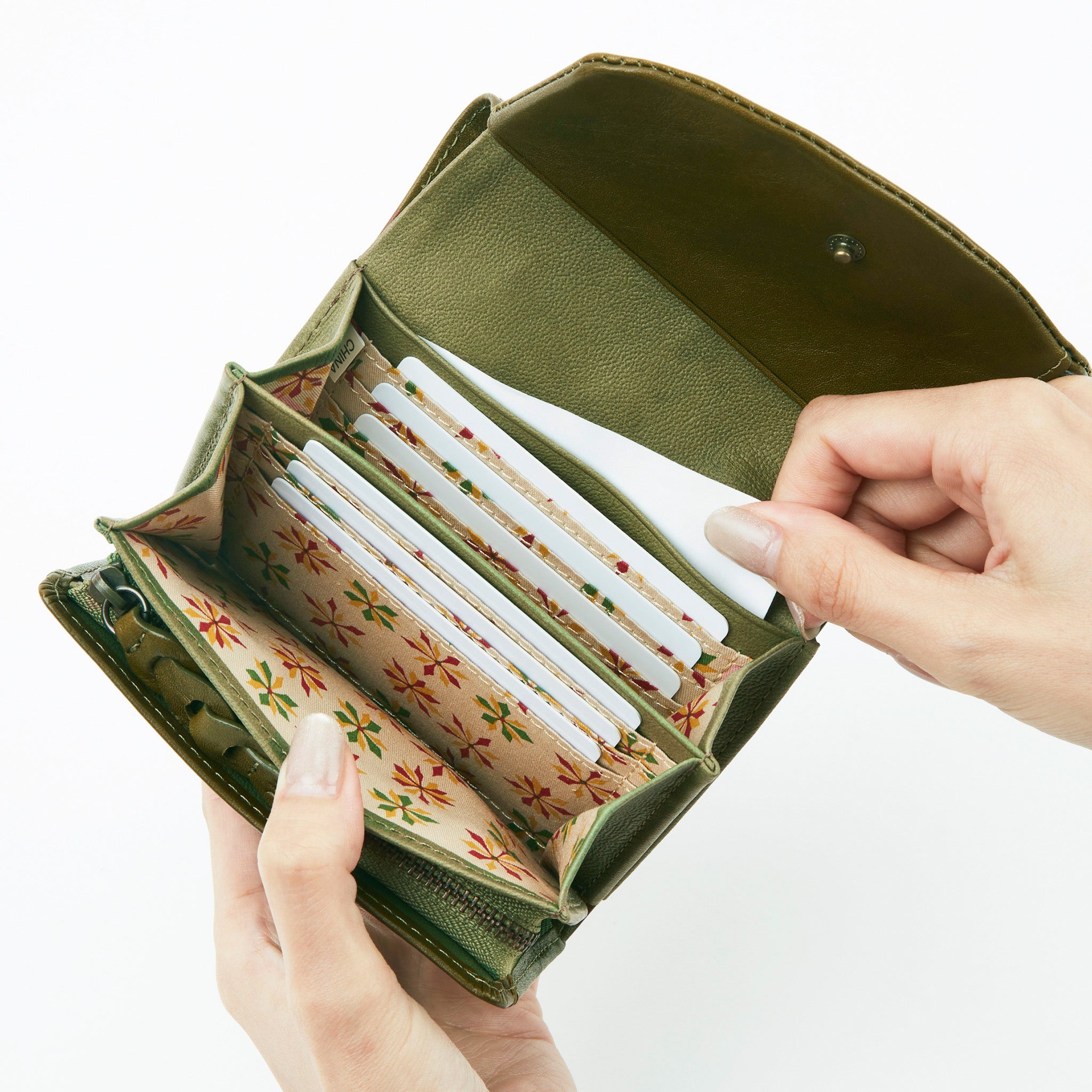 ラーナ　二つ折り財布　5471171