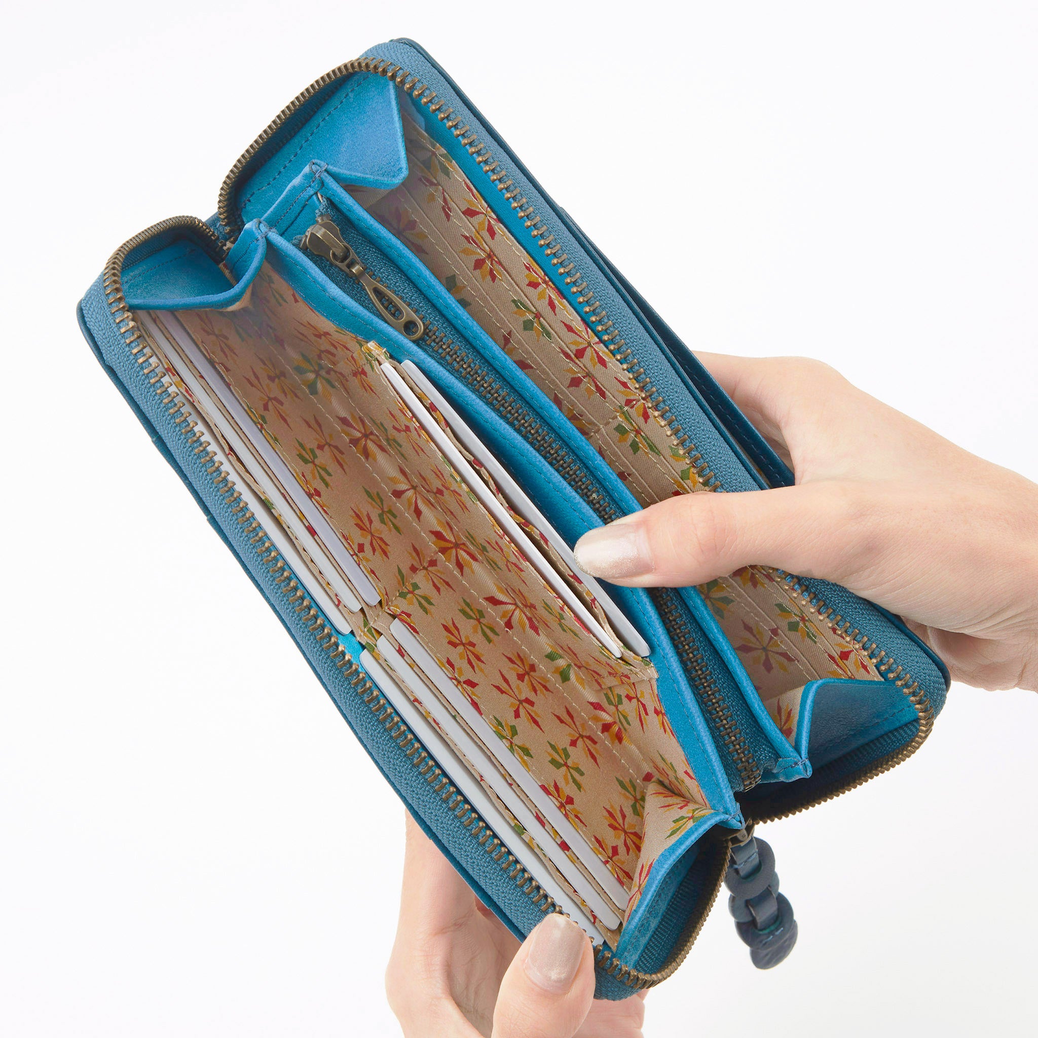 ラーナ　ラウンドファスナー長財布　5471173