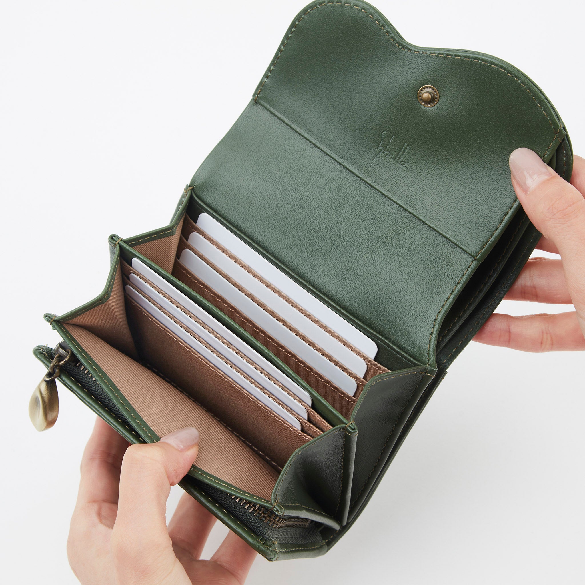 シルクロ　二つ折り財布　5471230