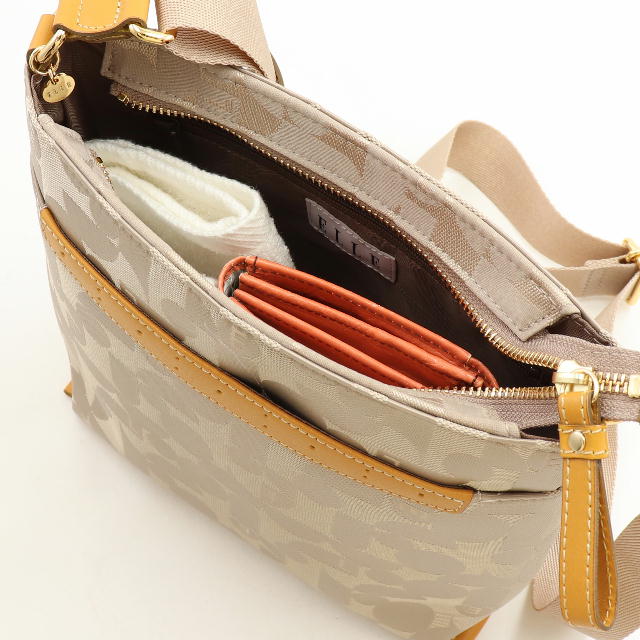 シェリール　ショルダーバッグ　6430877